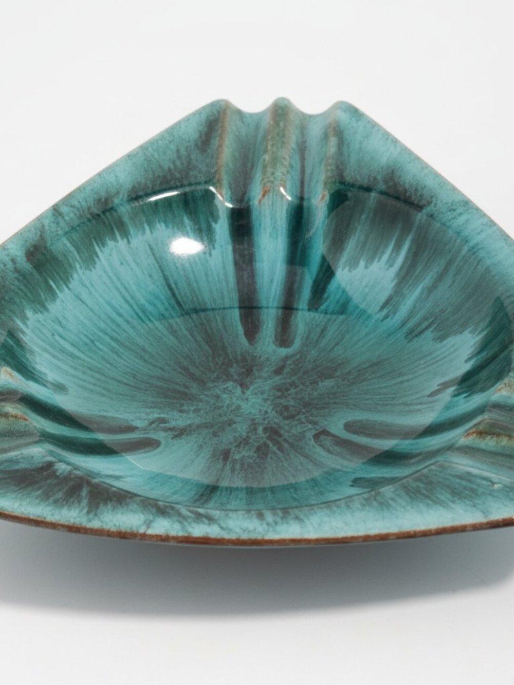 Vintage Blue Mountain Pottery (BMP) ashtray